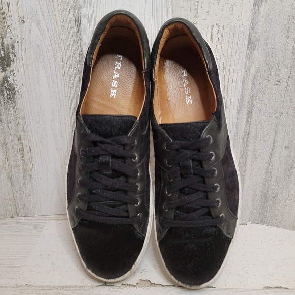 TRASK LINDSEY BLACK CALF HAIR SNEAKERS, SIZE 8.5 - Picture 2 of 7